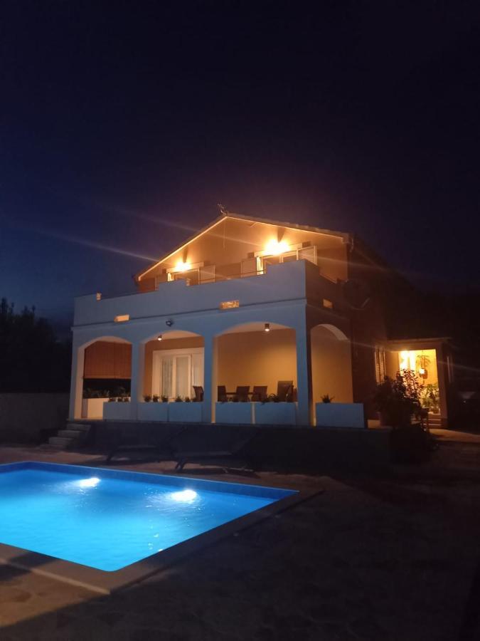 Leggiero Villa Benkovac Luaran gambar