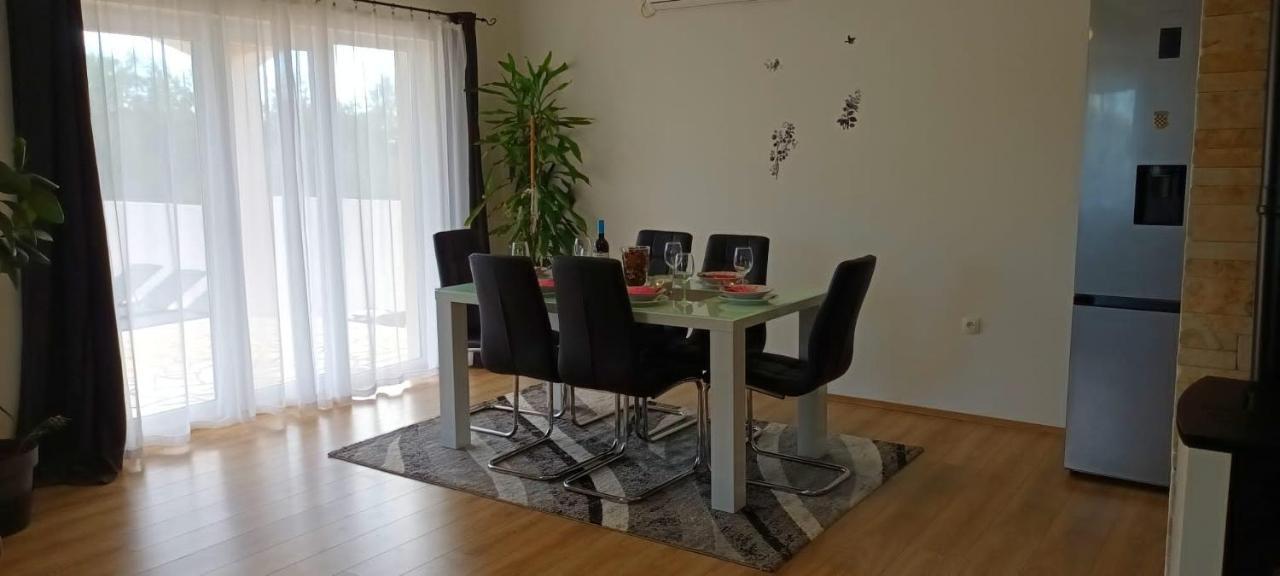 Leggiero Villa Benkovac Luaran gambar