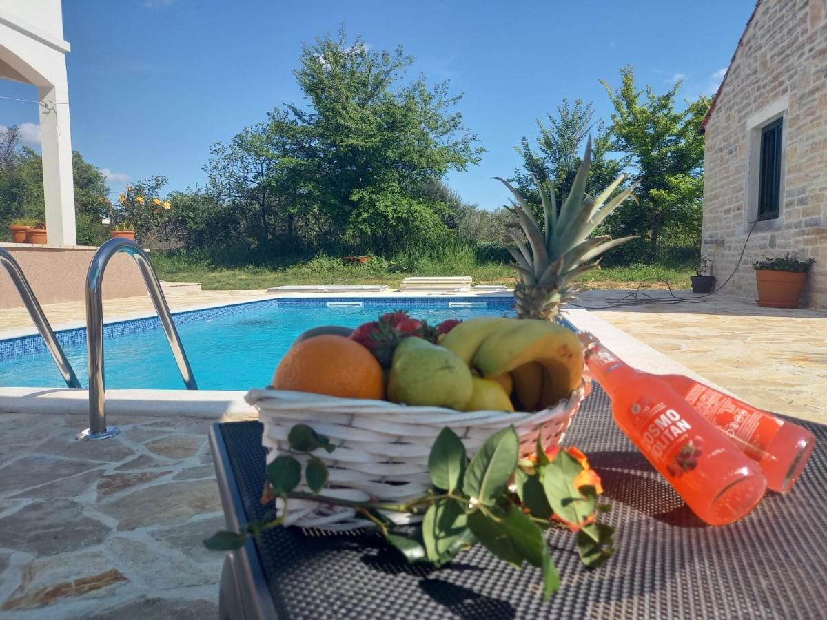 Leggiero Villa Benkovac Luaran gambar