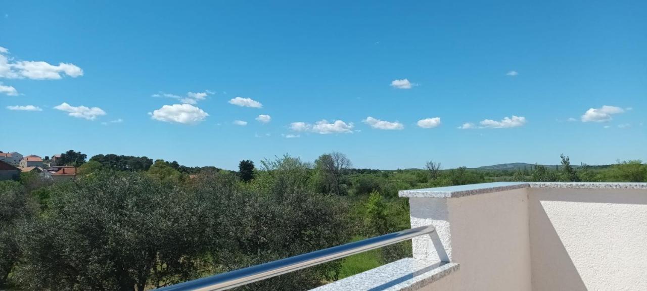 Leggiero Villa Benkovac Luaran gambar