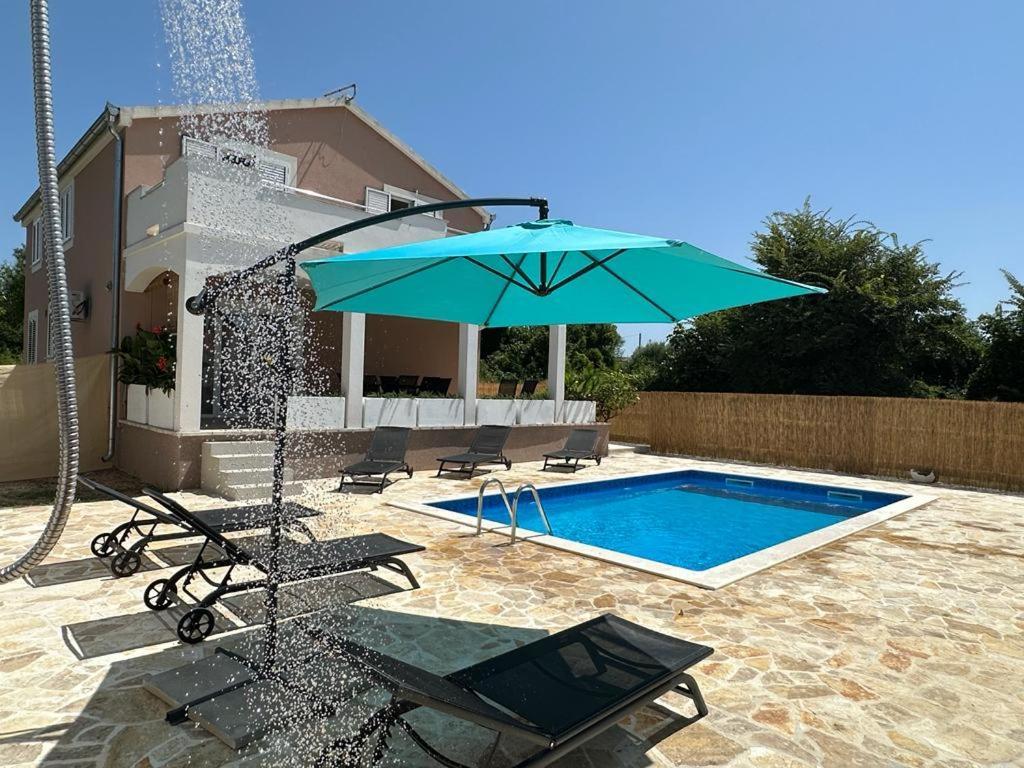 Leggiero Villa Benkovac Luaran gambar